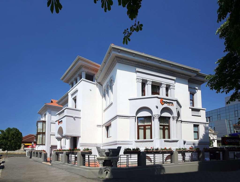 Vigo Hotel Плоєшті Екстер'єр фото