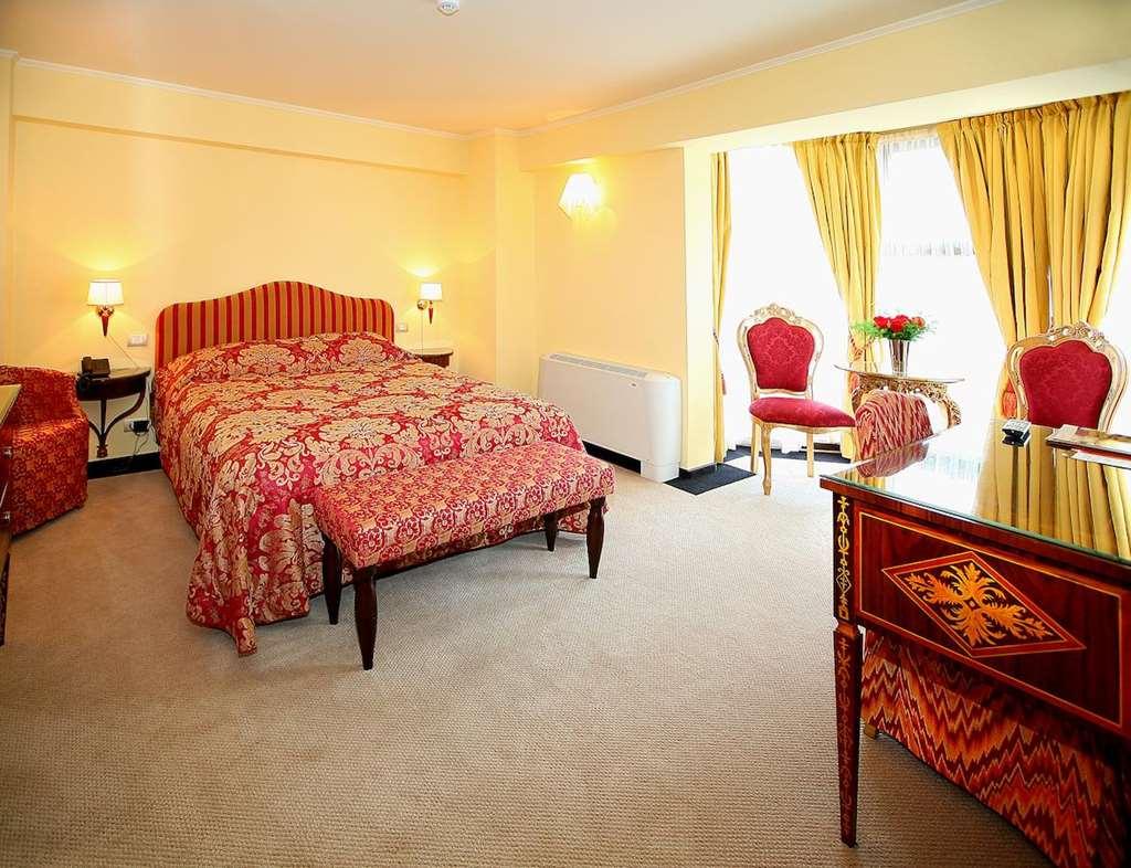 Vigo Hotel Плоєшті Номер фото
