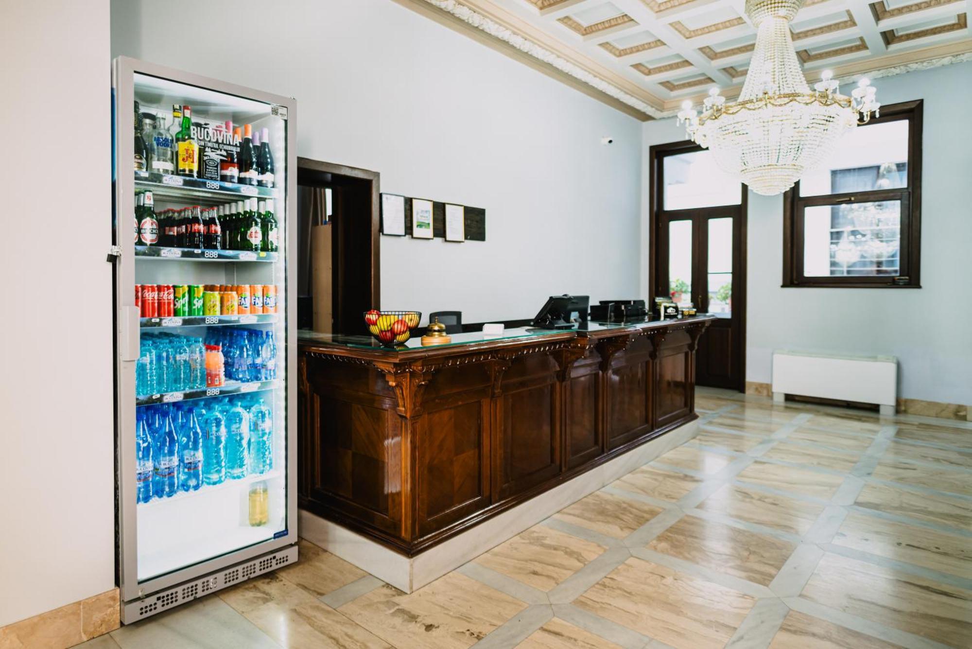 Vigo Hotel Плоєшті Екстер'єр фото