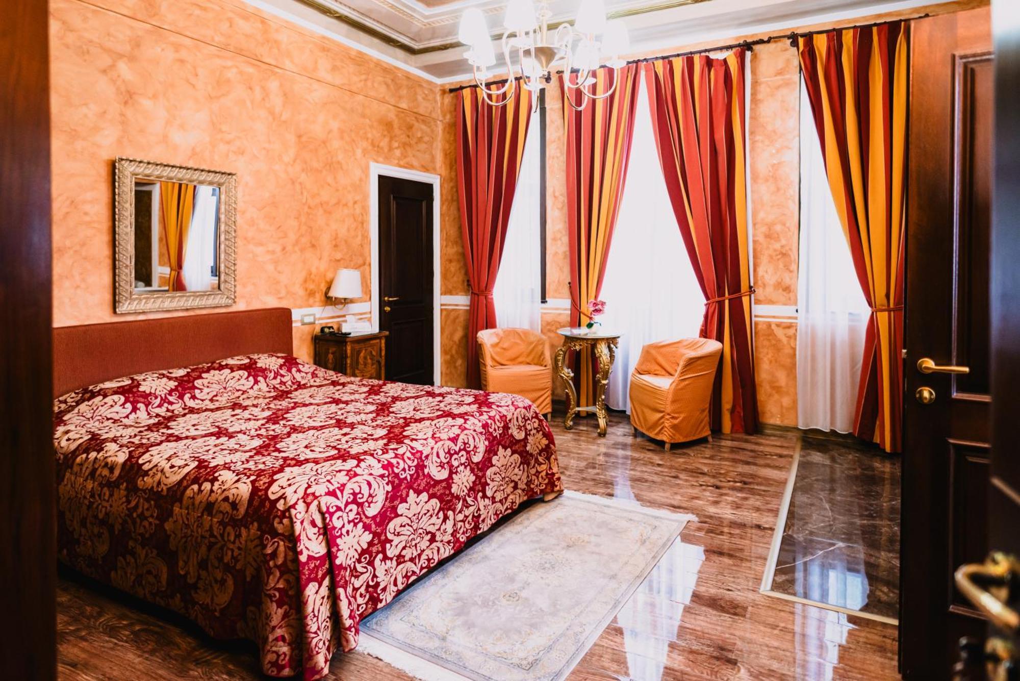 Vigo Hotel Плоєшті Екстер'єр фото