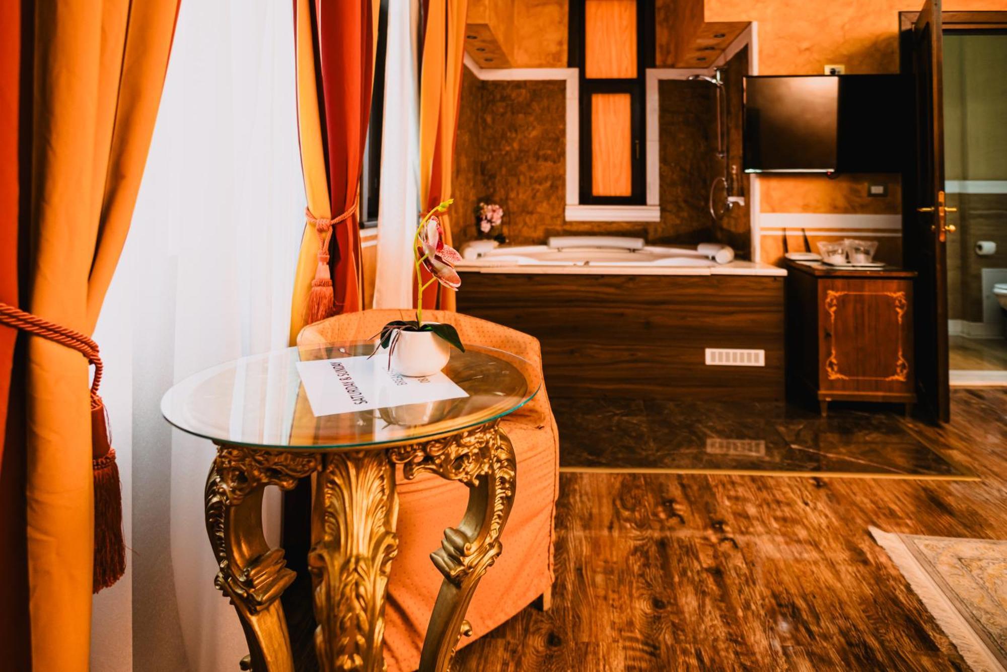 Vigo Hotel Плоєшті Екстер'єр фото