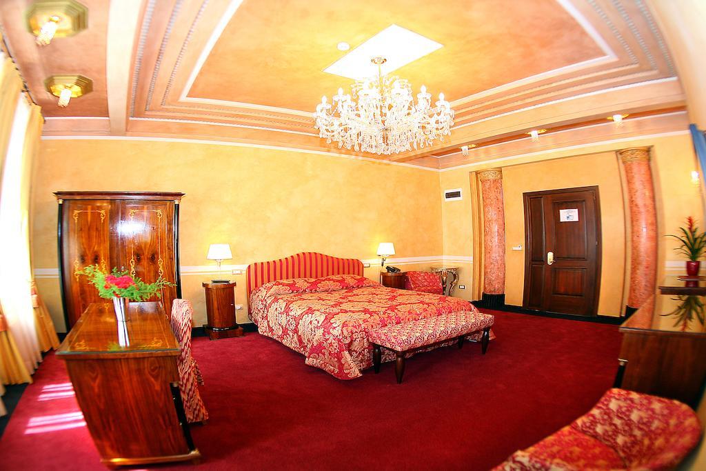 Vigo Hotel Плоєшті Номер фото