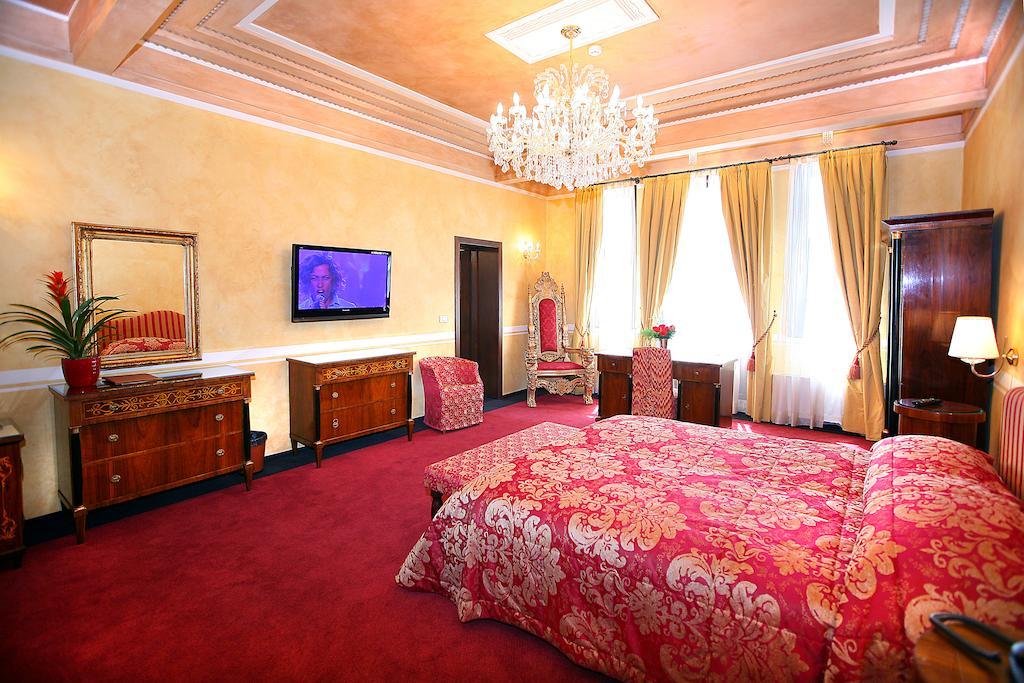 Vigo Hotel Плоєшті Номер фото