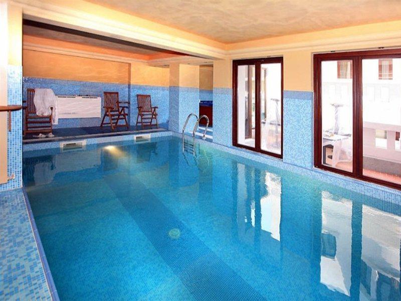 Vigo Hotel Плоєшті Екстер'єр фото