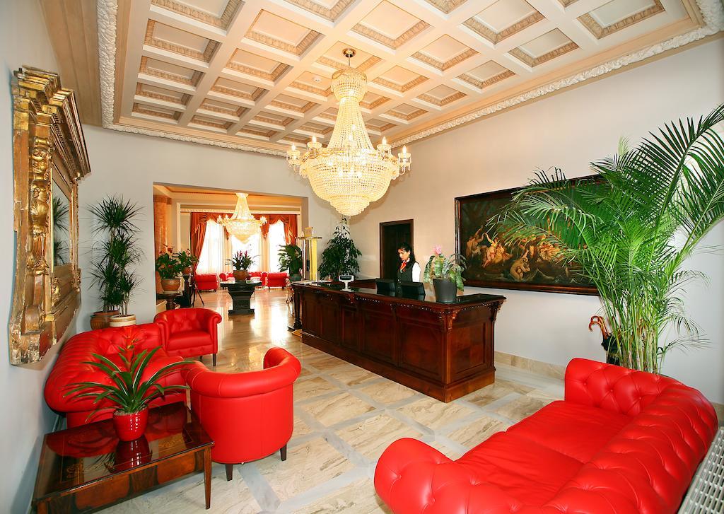 Vigo Hotel Плоєшті Інтер'єр фото