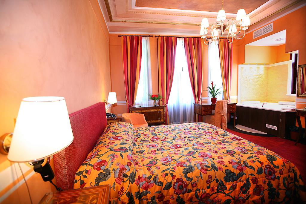 Vigo Hotel Плоєшті Номер фото